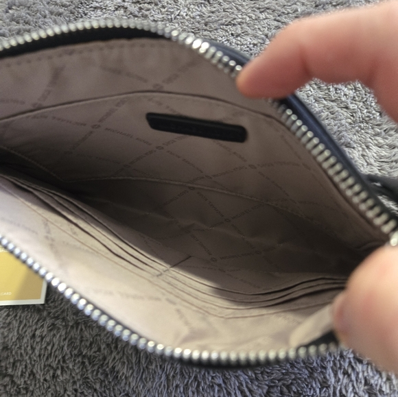 Michael Michael Kors Jetset travel extra large zip, clutch NEW WITHOUT TAGS - Picture 7 of 9